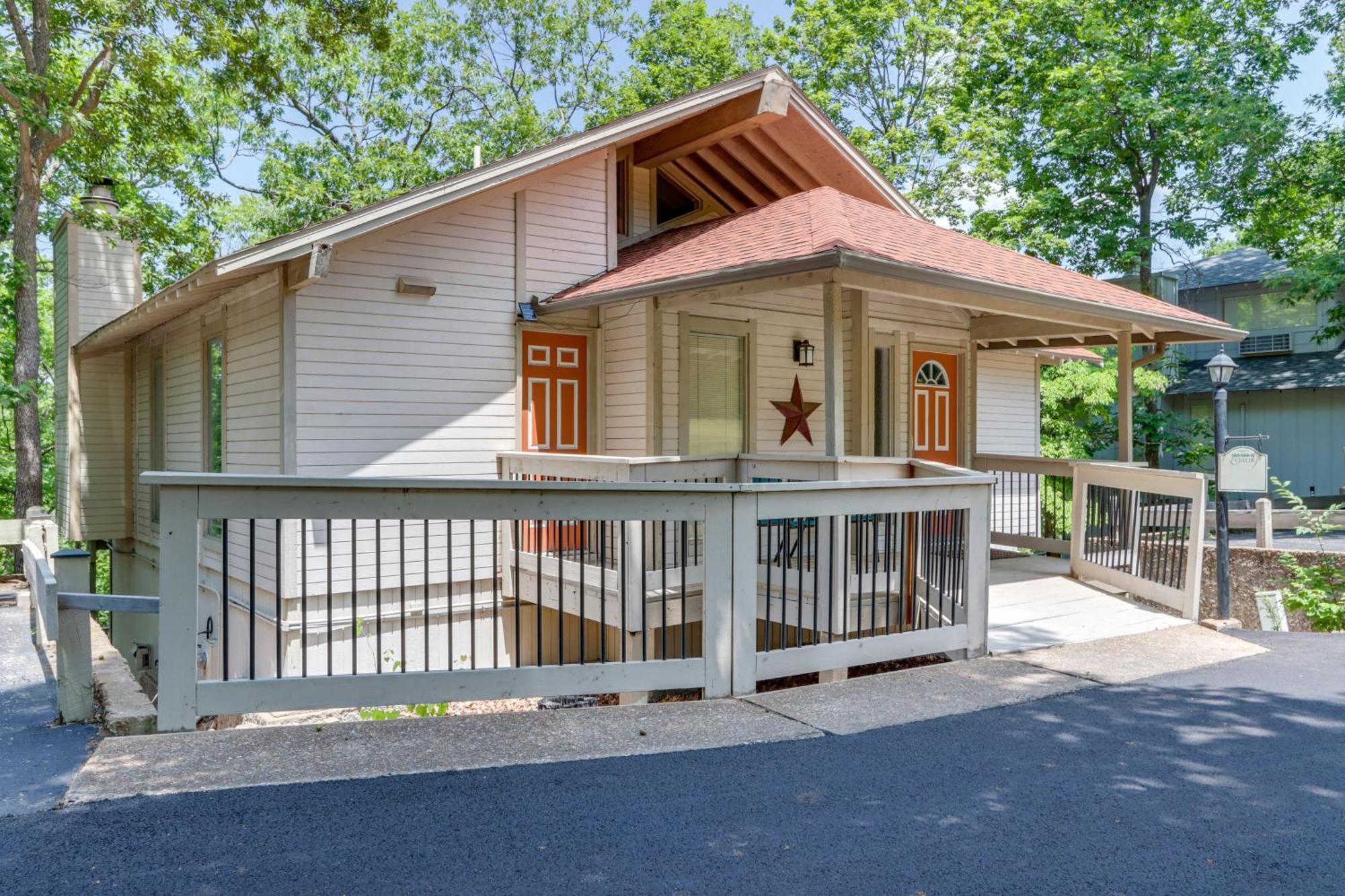 Hot Tub And Fire Pit Margaritaville Home! Osage Beach Buitenkant foto